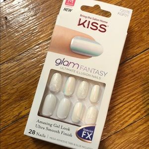 Kiss Glam Fantasy Nails